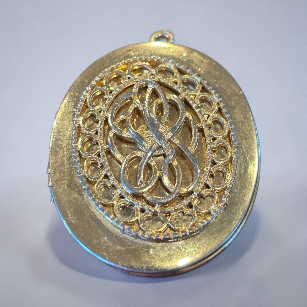 Vintage Gold Tone Oval Locket Pendant Monogram Filigree Photo Locket